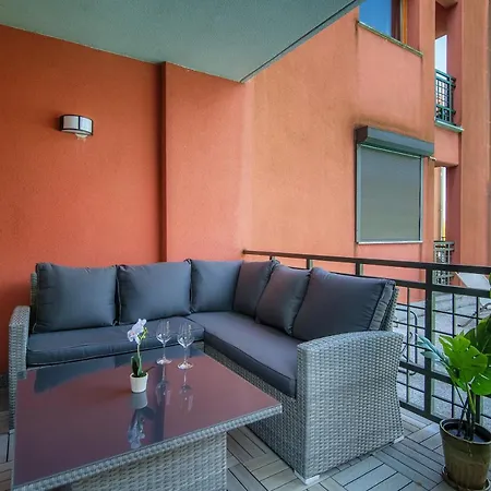 Florissa - By Myhomeincomo Blevio