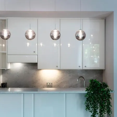 Florissa - By Myhomeincomo ブレーヴィオ